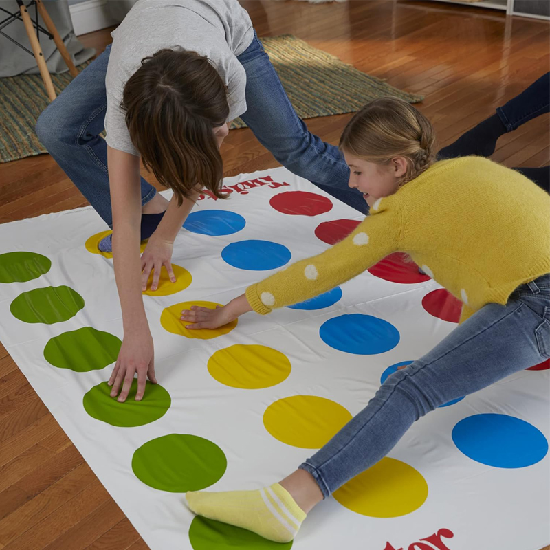 Hasbro Classic Twist Party Boa - огляд і ціна Party Games Indoor For 6 12 Year Olds