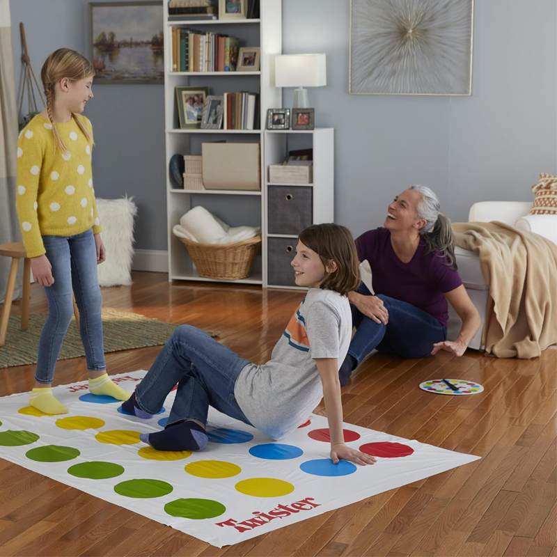 Hasbro Classic Twist Party Boa - огляд і ціна Party Games Indoor For 6 12 Year Olds