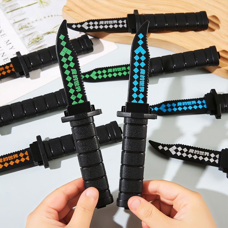 Retractable Dagger Minecraft S - огляд і ціна Party Games Minecraft