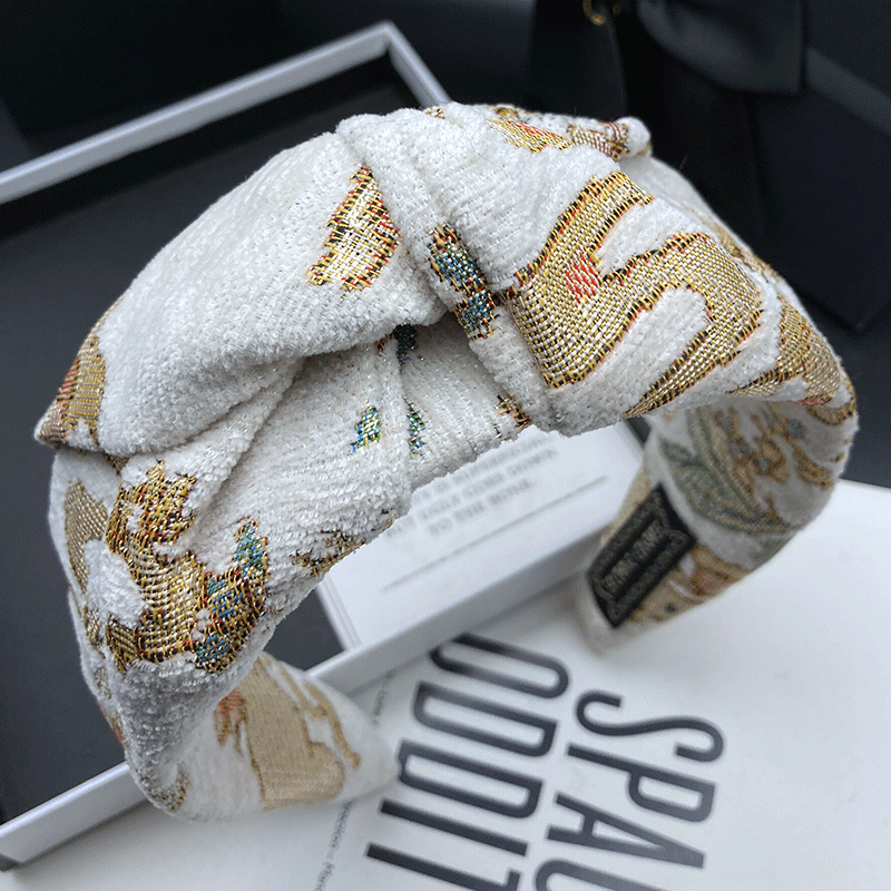 Fashionable Embroidery Hairpin - огляд і ціна Ring Toss Outdoor